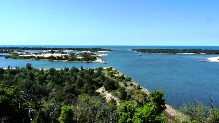 Blick auf die K&uuml;stenlandschaft bei Lakes Entrance